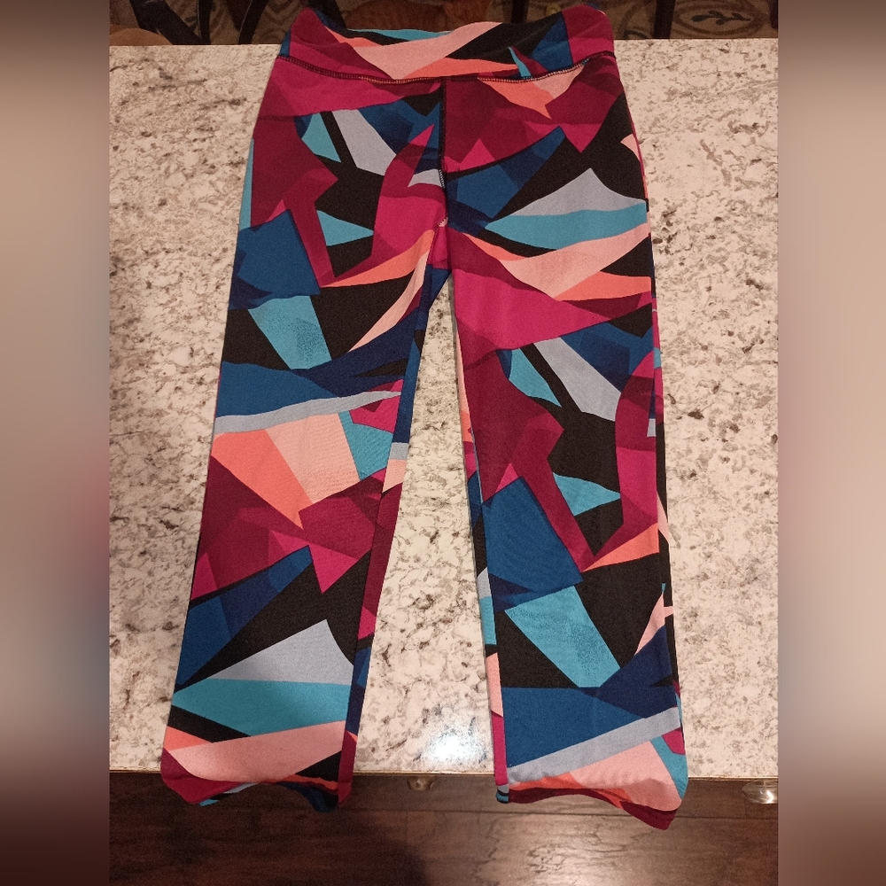 Flirtitude Multicolor Capri Leggings